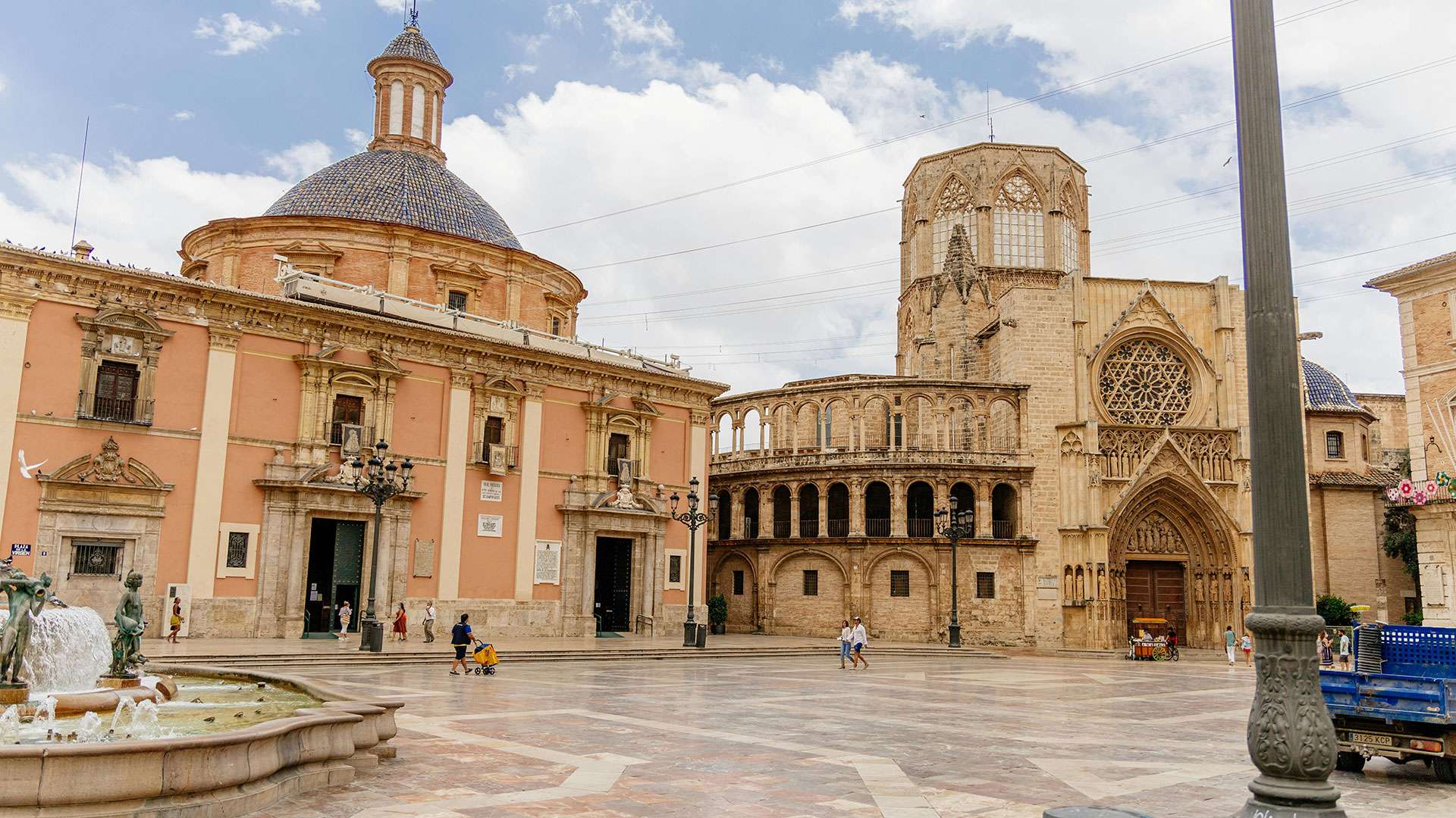Discover Valencia: Spain’s City of Arts, Beaches, and Festivals