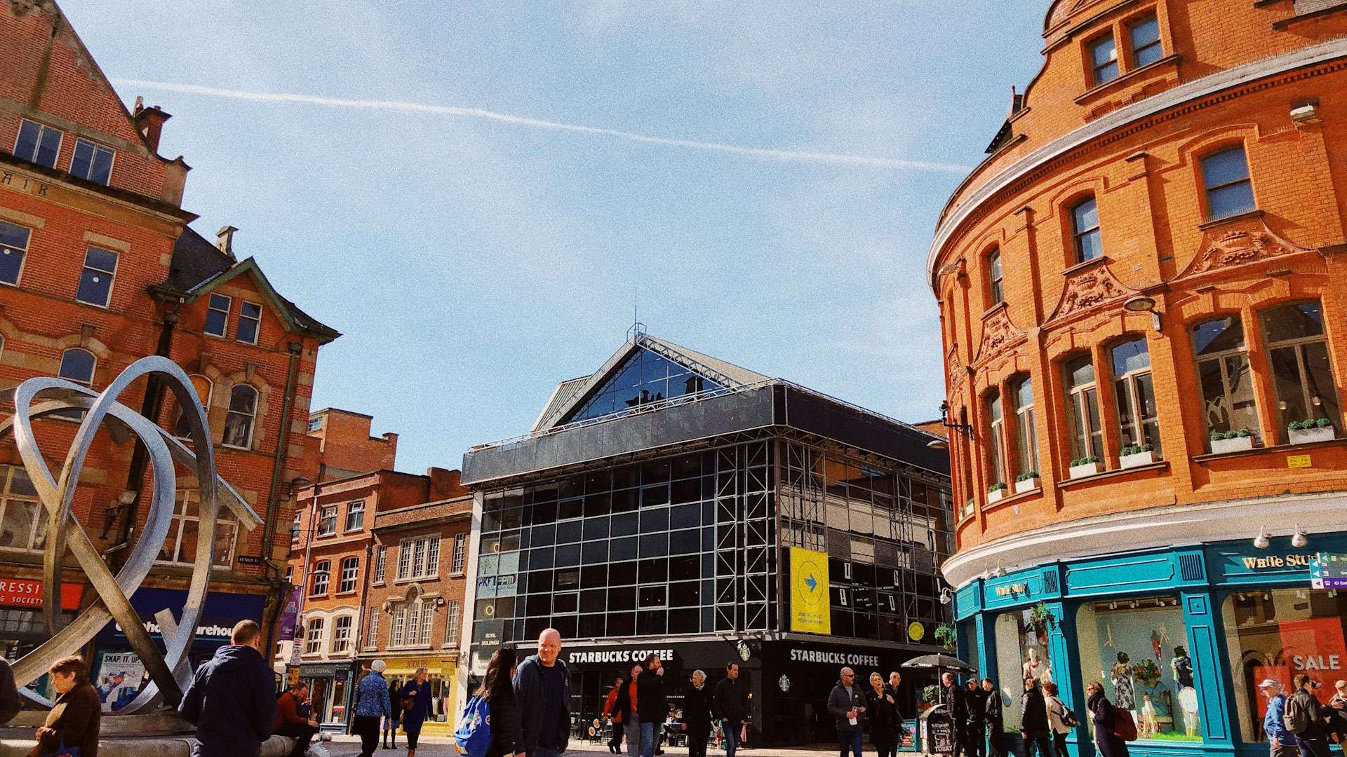 Discover Belfast: A City of History, Culture, and Coastal Beauty