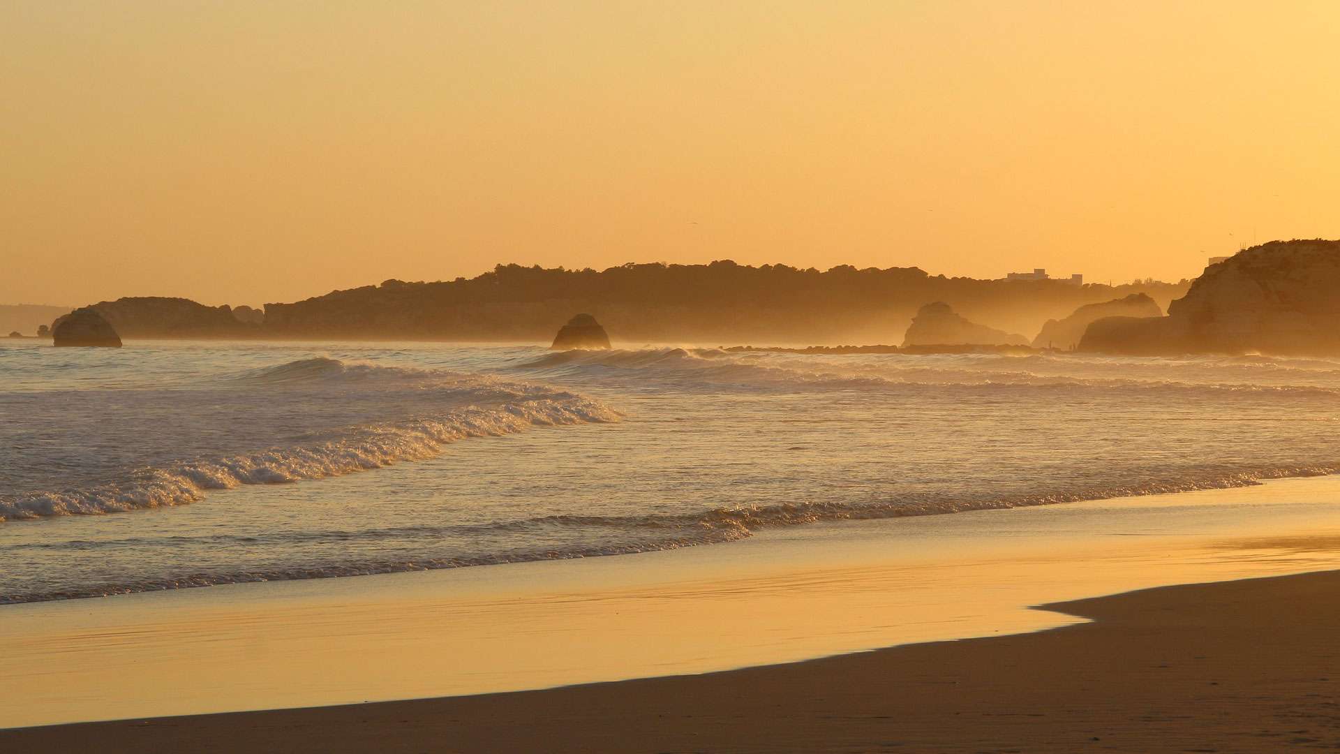 Portugal, a captivating blend of historic charm and scenic beauty