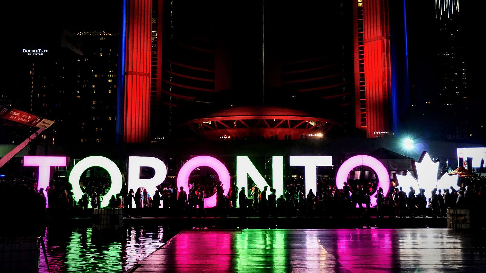 Discover Toronto: A Bustling Metropolis with Endless Attractions